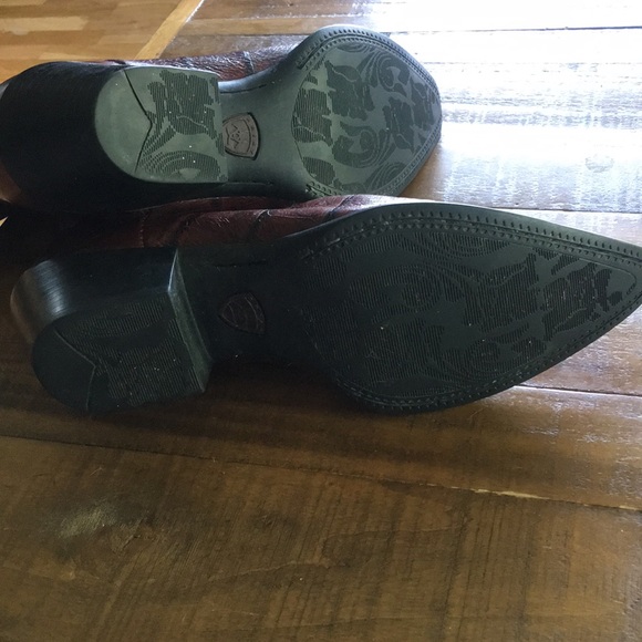 Ariat Ginger Leather Croc Embossed Slouch Boot - Picture 6 of 10